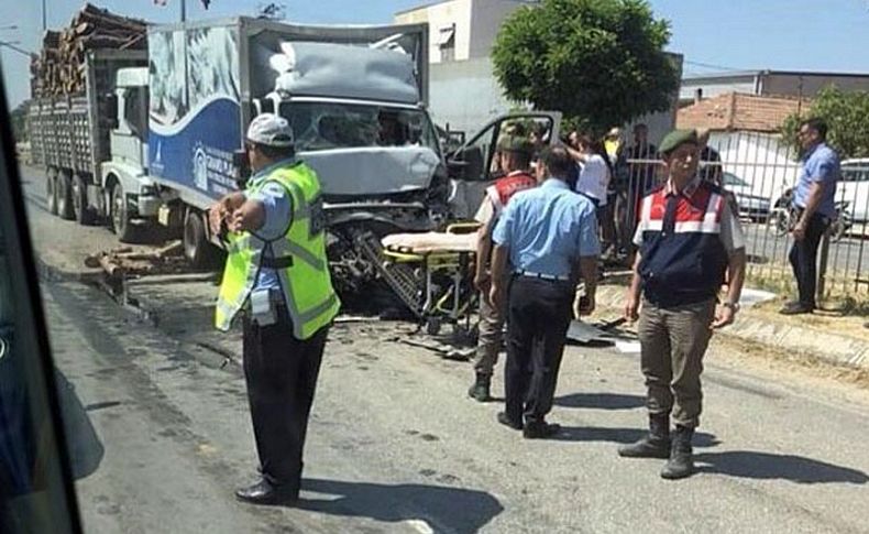 İzmir'de zincirleme kaza: 1 yaralı