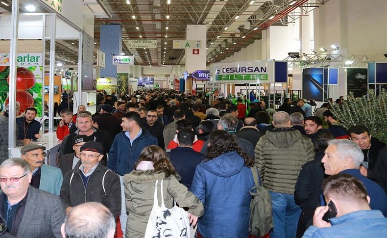 İzmir’deki fuar 358 bin katılımcı ve 728 milyon dolarlık iş hacmi ile rekor kırdı