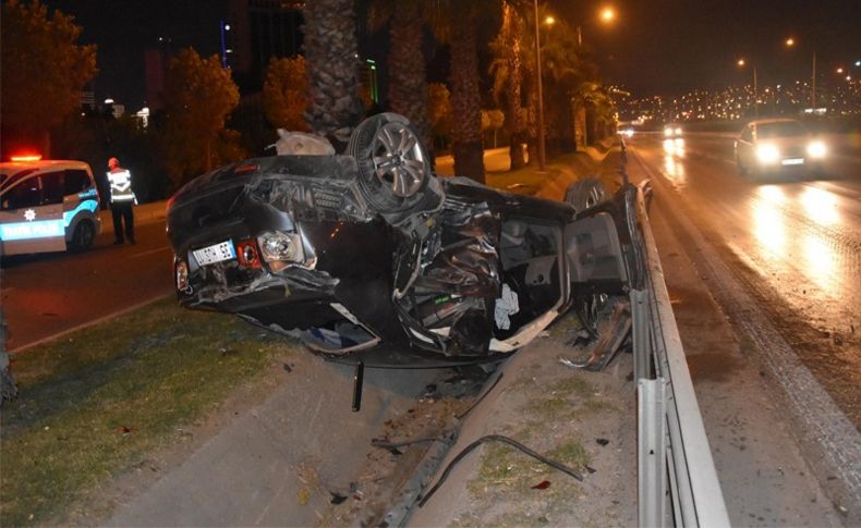 İzmir'deki kazada 2 kişi yaralandı