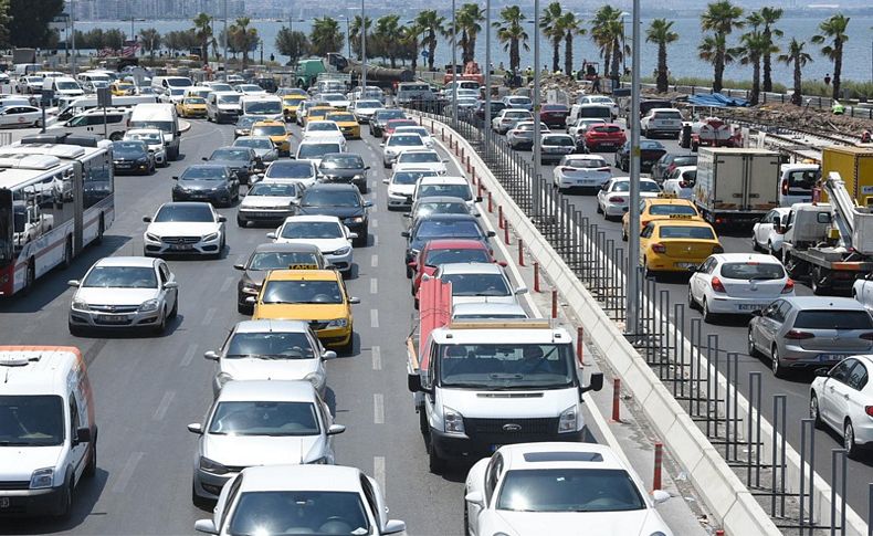 İzmir'deki taşıt sayısı 1 milyon 384 bin 339 oldu