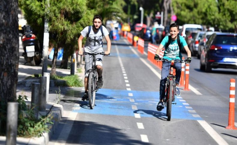 İzmir'e 100 yeni bisiklet geliyor ve yol ağı genişliyor
