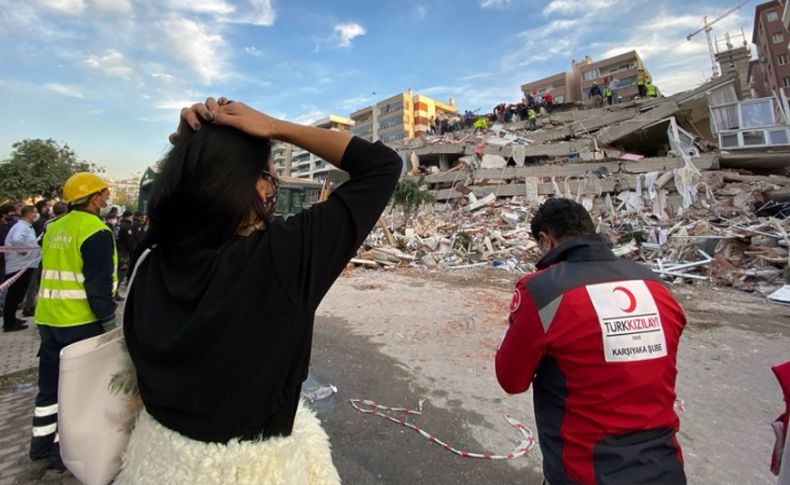 İzmir'i vuran depremde can kaybı 98'e yükseldi
