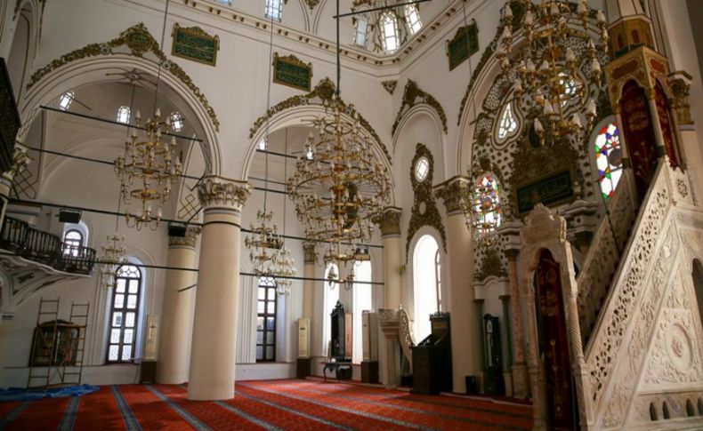 İzmir'in tarihi camileri cemaatle buluşmaya hazırlanıyor