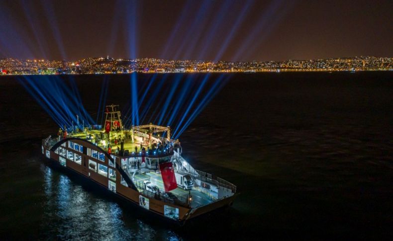 İzmir Körfezi’nde tarihi yüzüncü yıl konseri