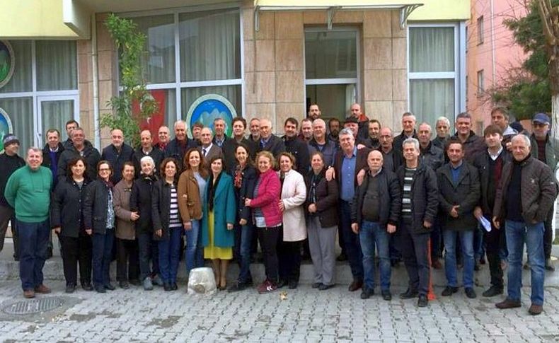 İzmir Makedonya Göçmenler Derneği'nde başkan değişmedi