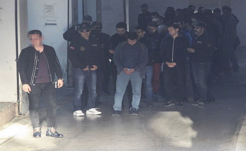 İzmir merkezli 44 ildeki FETÖ soruşturmasında 80 tutuklama