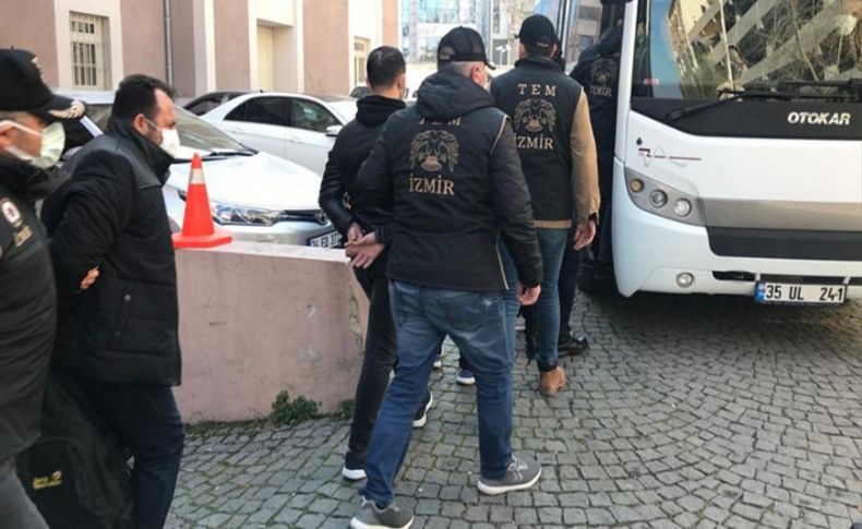 İzmir merkezli büyük FETÖ operasyonunda tutuklu sayısı 65'e yükseldi