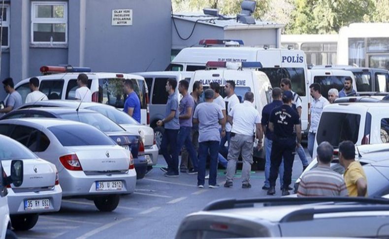 İzmir merkezli dev FETÖ operasyonu: Çok sayıda gözaltı