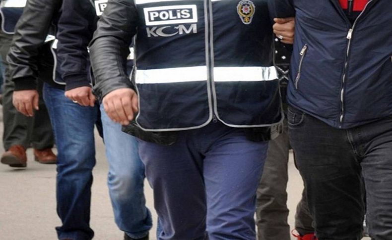 İzmir merkezli FETÖ operasyonu: 54 gözaltı kararı
