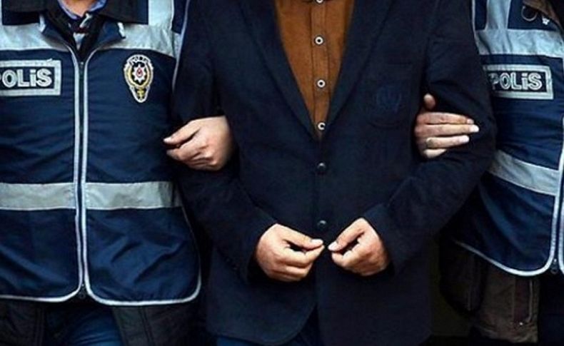 İzmir merkezli FETÖ/PDY operasyonunda 9 tutuklama