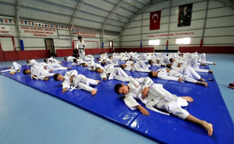 Altınordu'da futbolcular Judoyla eğitiliyor