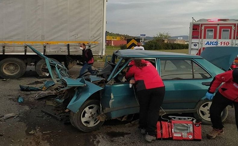 Aliağa'da feci kaza: Sürücü olay yerinde can verdi