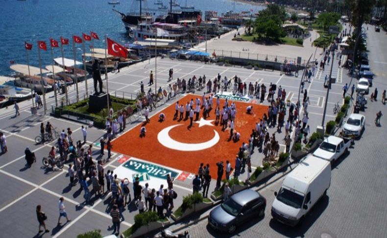 Baharattan Türk Bayrağı'na ceza geldi