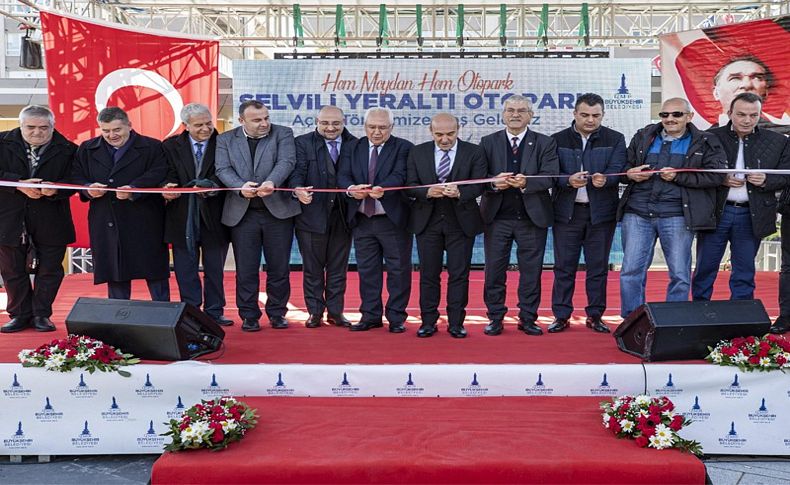 Karabağlar Selvili Yeraltı Otoparkı açıldı