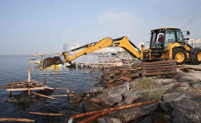 Karşıkaya Belediyesi kaçak iskeleleri yıktı