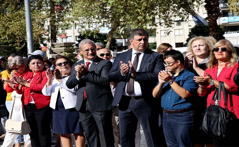 Karşıyaka 9 Eylül’ü İzmir Marşı ile kutladı
