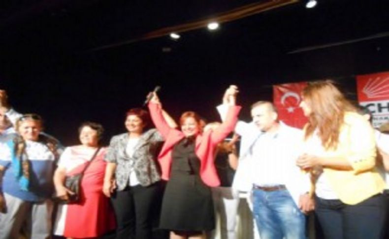 Konak CHP'de yeni kadın kolları başkanı Yetişkin oldu!