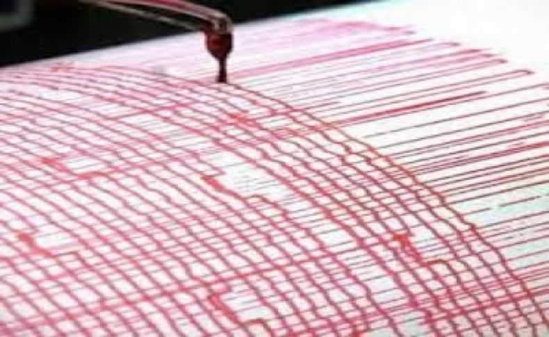 Manisa 4 büyüklüğünde depremle sallandı