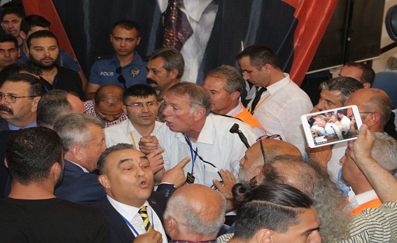 Menemen Belediyespor kongresinde gerginlik; Şahin başkan seçildi