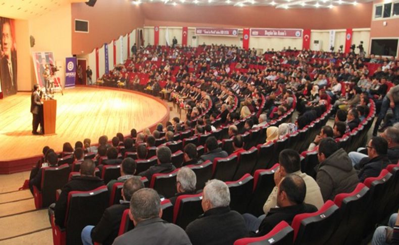 Menderes'te 'Cumhurbaşkanı Erdoğan Konferansı'na yoğun katılım