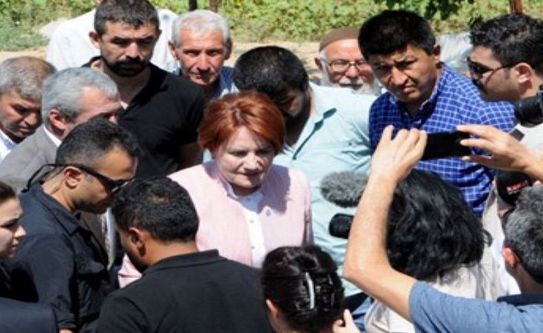Meral Akşener'den Emine Bulut'un ailesine taziye ziyareti