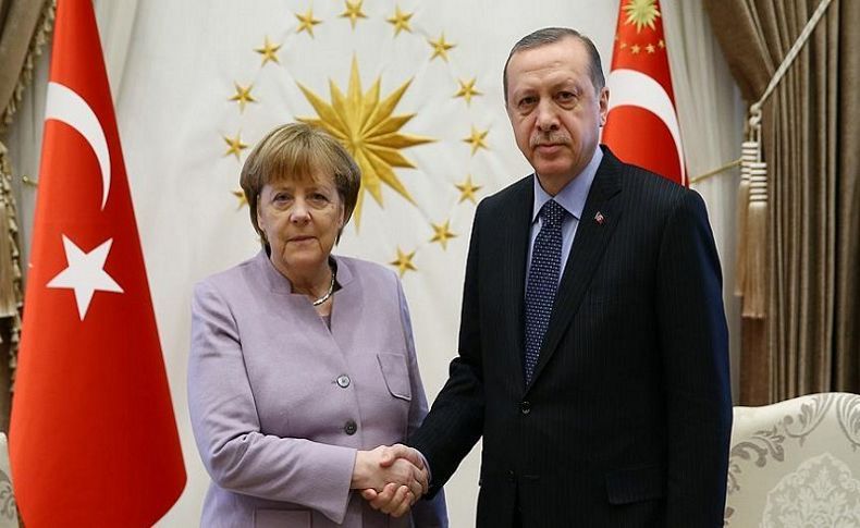 Merkel'den Erdoğan'a Almanya daveti