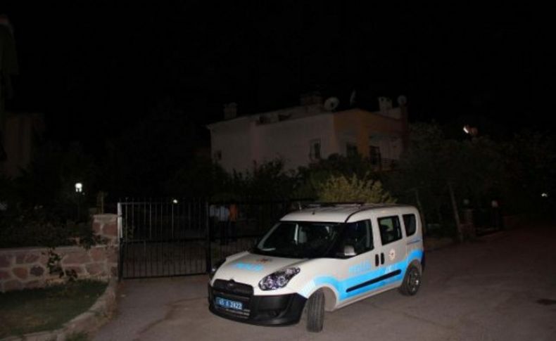 İzmir'de görev yapan polis memuru sevgilisini öldürdü