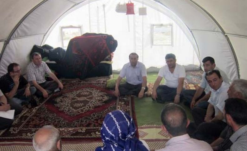 Mevsimlik işçiler artık devletin kurduğu modern çadırlarda ikamet ediyor