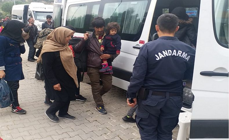 Minibüste 44 kaçak göçmen yakalandı