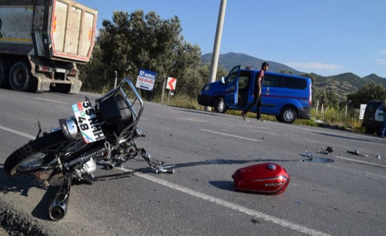 İzmir'de motosiklet kazası: 2 yaralı