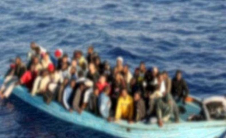 Üç gün sürüklenen teknede 65 mülteci kurtarıldı