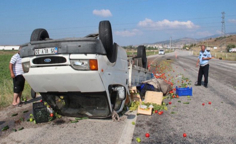 Bergama'da kamyonet takla attı: Mucize kurutuluş