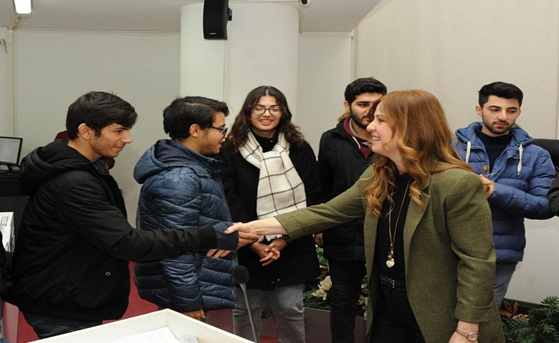 Öğrencilerden Balçova Belediyesi'ne anlamlı ziyaret