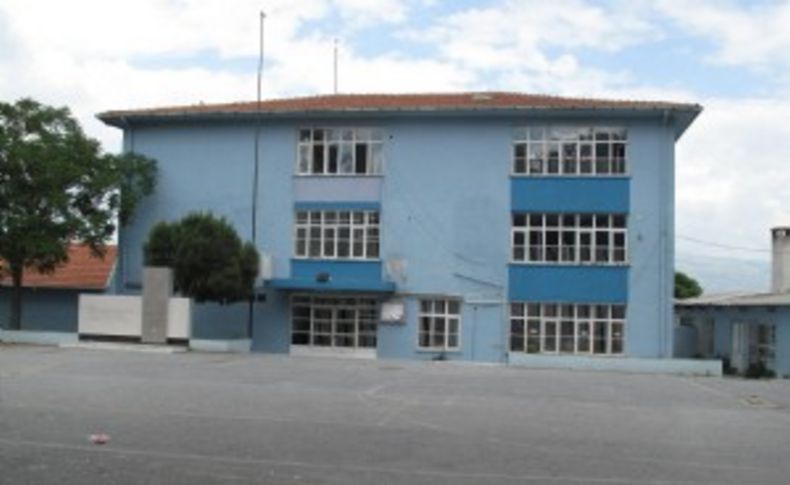 İzmir'de okulu hırsızlar talan etti