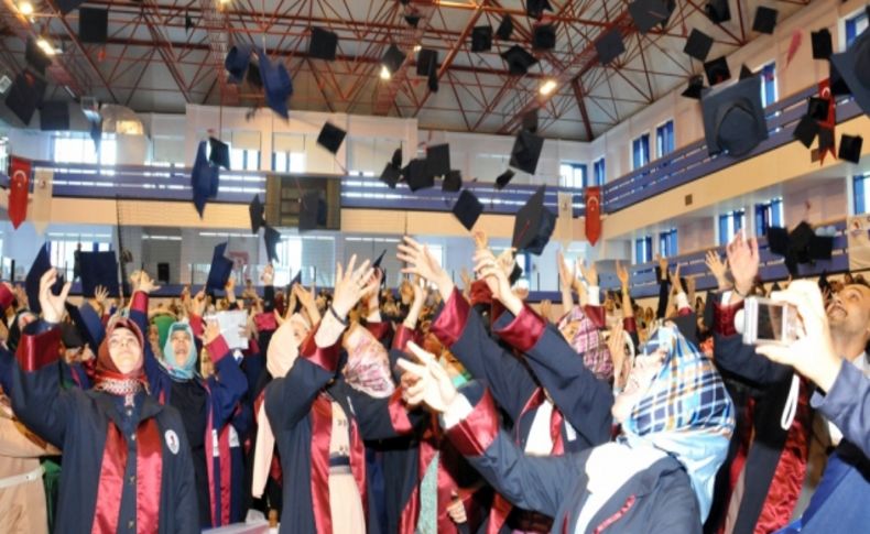 OMÜ İlahiyat Fakültesi 397 mezun vermenin gururunu yaşadı