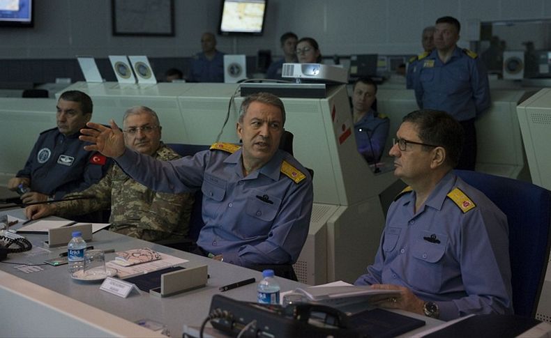Orgeneral Akar İzmir Deniz Kuvvetleri Merkezi'ne teşekkür etti