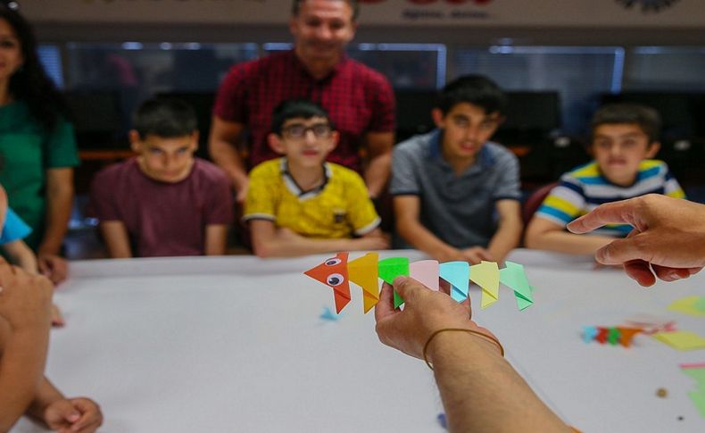 Özel çocuklar kodlamayı origamiyle öğreniyor