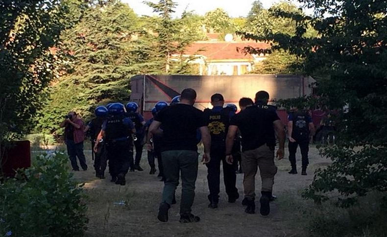 Polis ve iş makineleri ODTÜ'de: Ağaç kesimi başladı