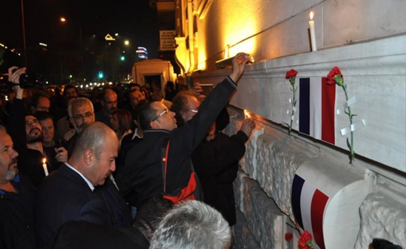 Paris'teki saldırılar İzmir'de protesto edildi