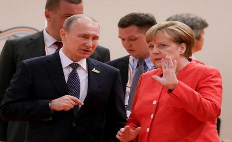 Putin ile Merkel Suriye meselesini görüştü