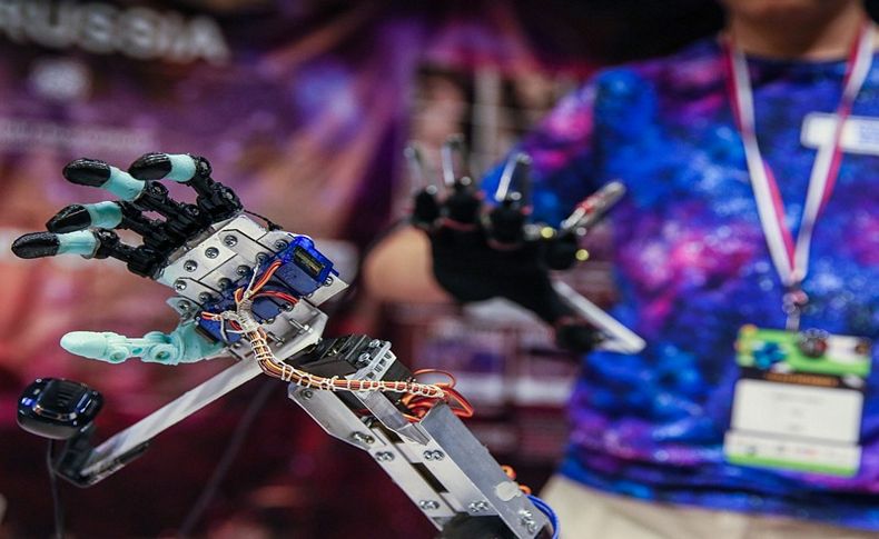 Robotlarıyla yarışacak dünya çocukları İzmir'de buluştu