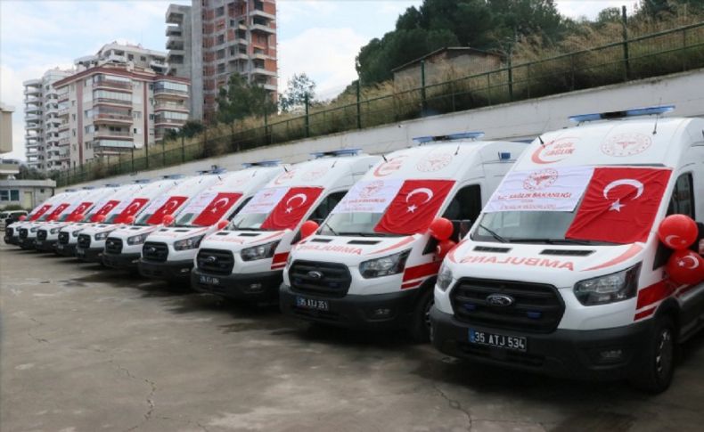 Sağlık Bakanlığı İzmir'e 30 yeni ambulans gönderdi