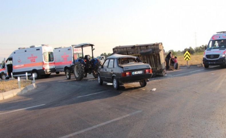 Tarım işçilerini taşıyan traktör kaza yaptı: 9 yaralı