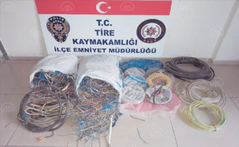 Tire'de kablo hırsızlığı yapan 2 zanlı yakalandı