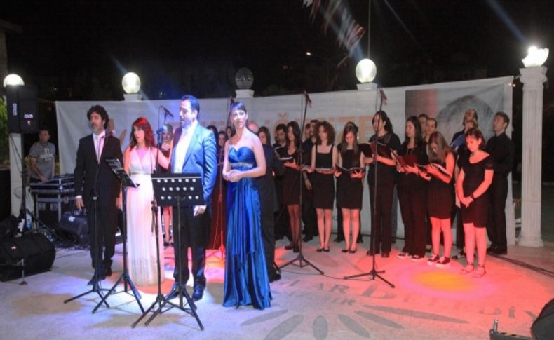 TOBAV’dan Karabağlar’da muhteşem konser