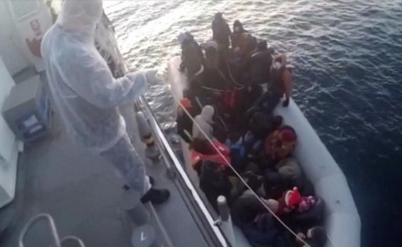 Türk kara sularına itilen 32 sığınmacı kurtarıldı