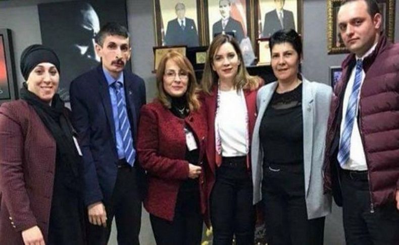 Türkiye'de bir ilk: MHP'de kadın kolları yönetimine iki erkek girdi