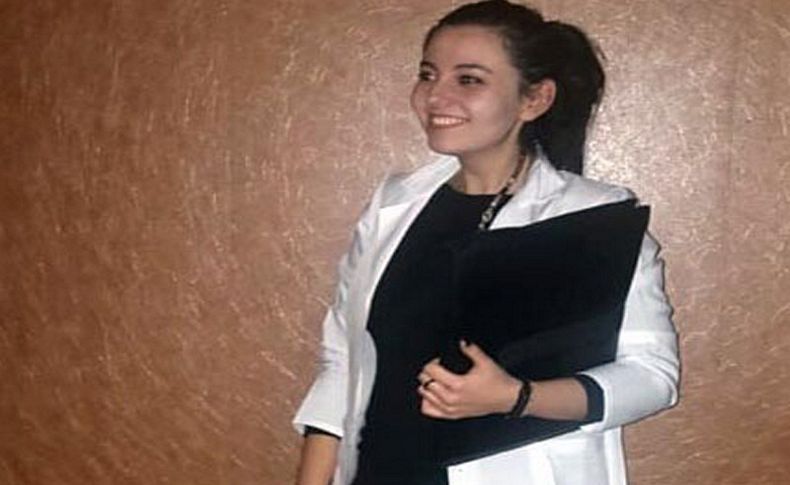 Ukrayna'da ölü bulunan Zeynep'in İzmir'deki ailesinin evinde yas