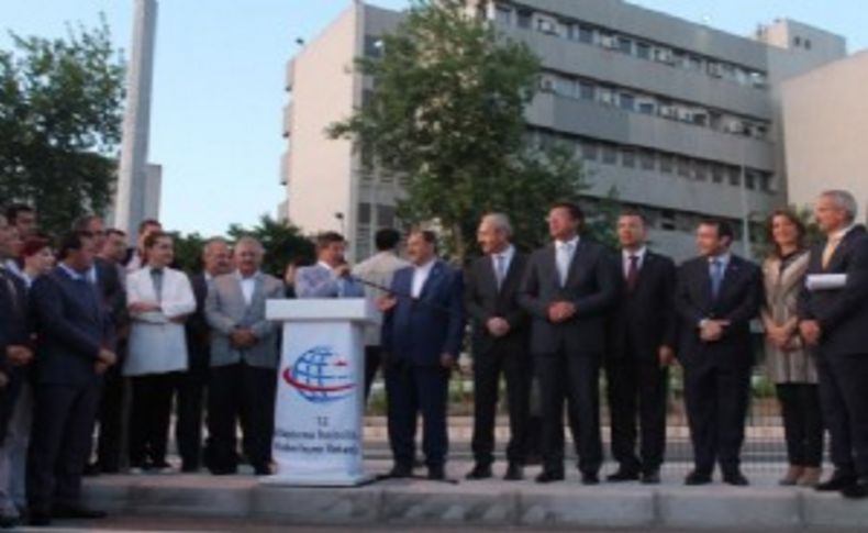 Başbakan Davutoğlu, Konak Tünelli’ni açtı