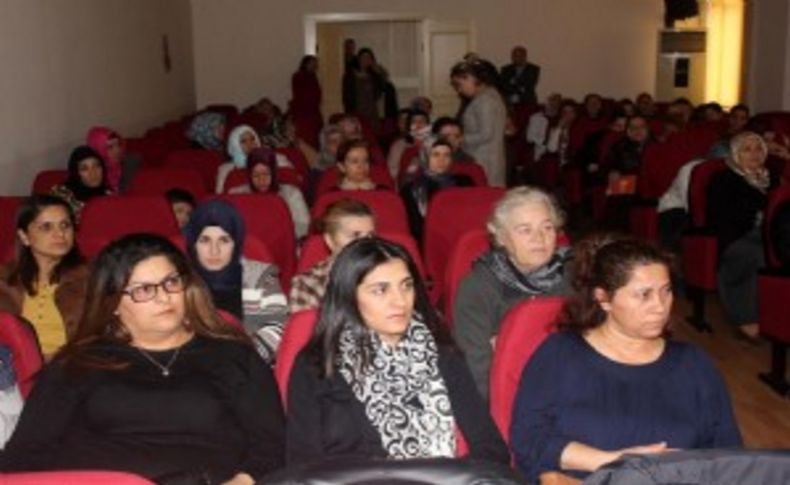 Karabağlarlı kadınlara enerji tasarrufu semineri